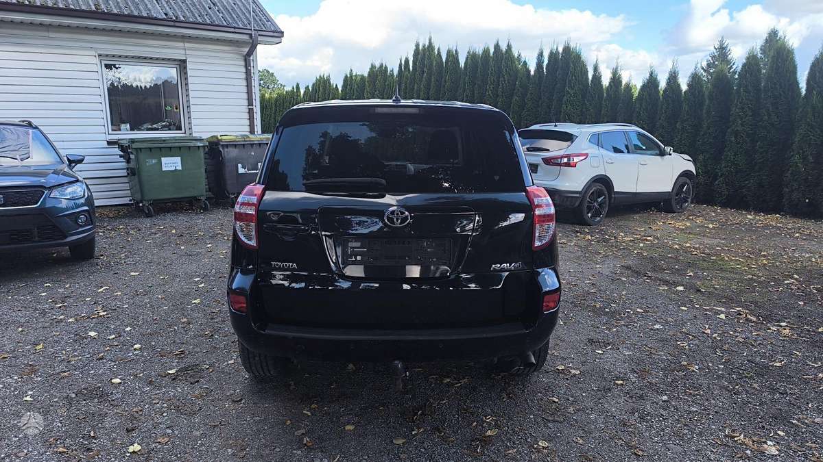Toyota RAV4 2012 — engine 2231 cm³, 150 HP (110kW)