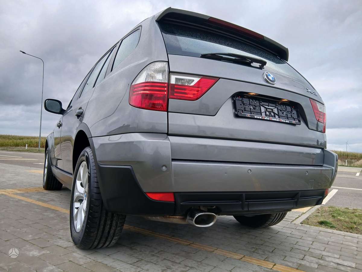 BMW X3 2010 — photo 17