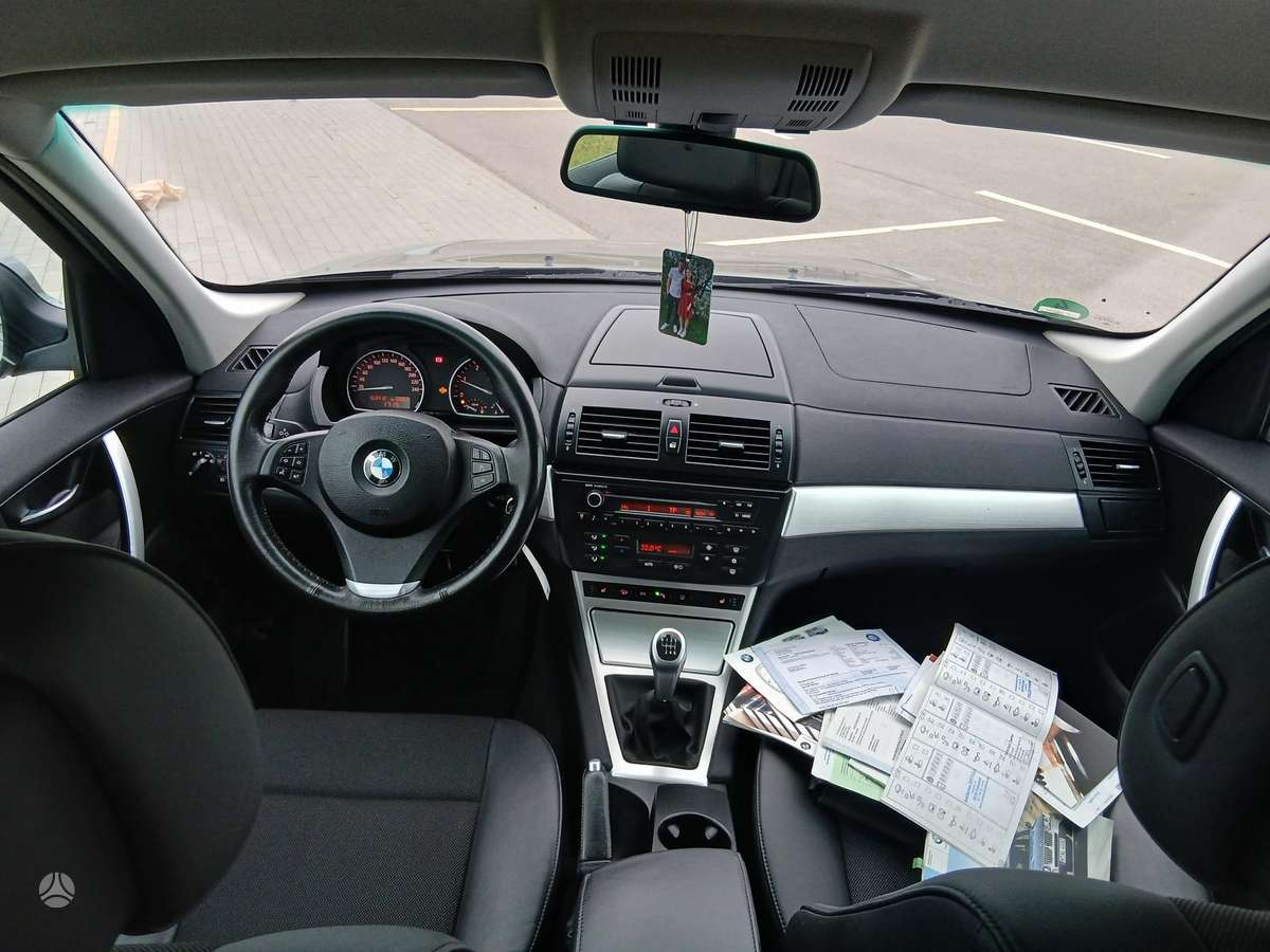BMW X3 2010 — photo 26