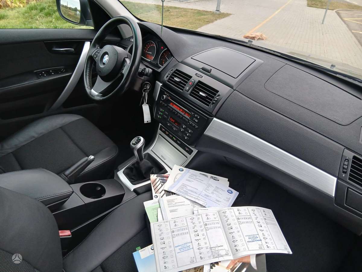 BMW X3 2010 — photo 29