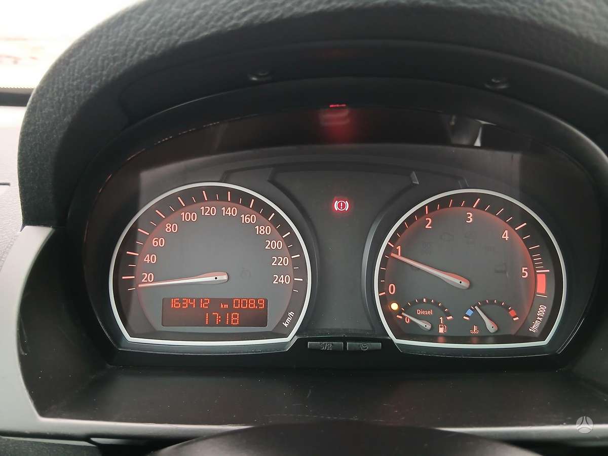 BMW X3 2010 — photo 34
