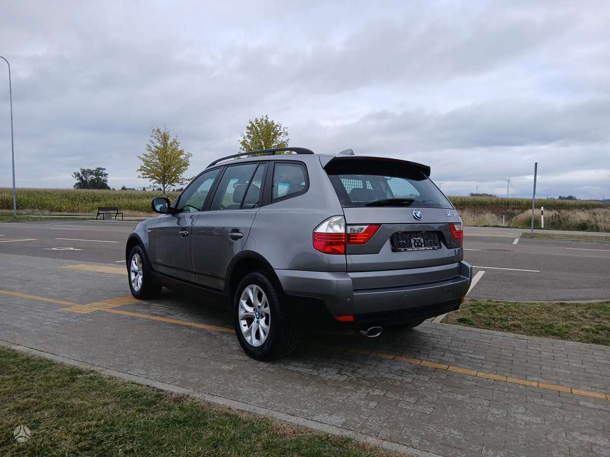 BMW X3 2010 — photo 9