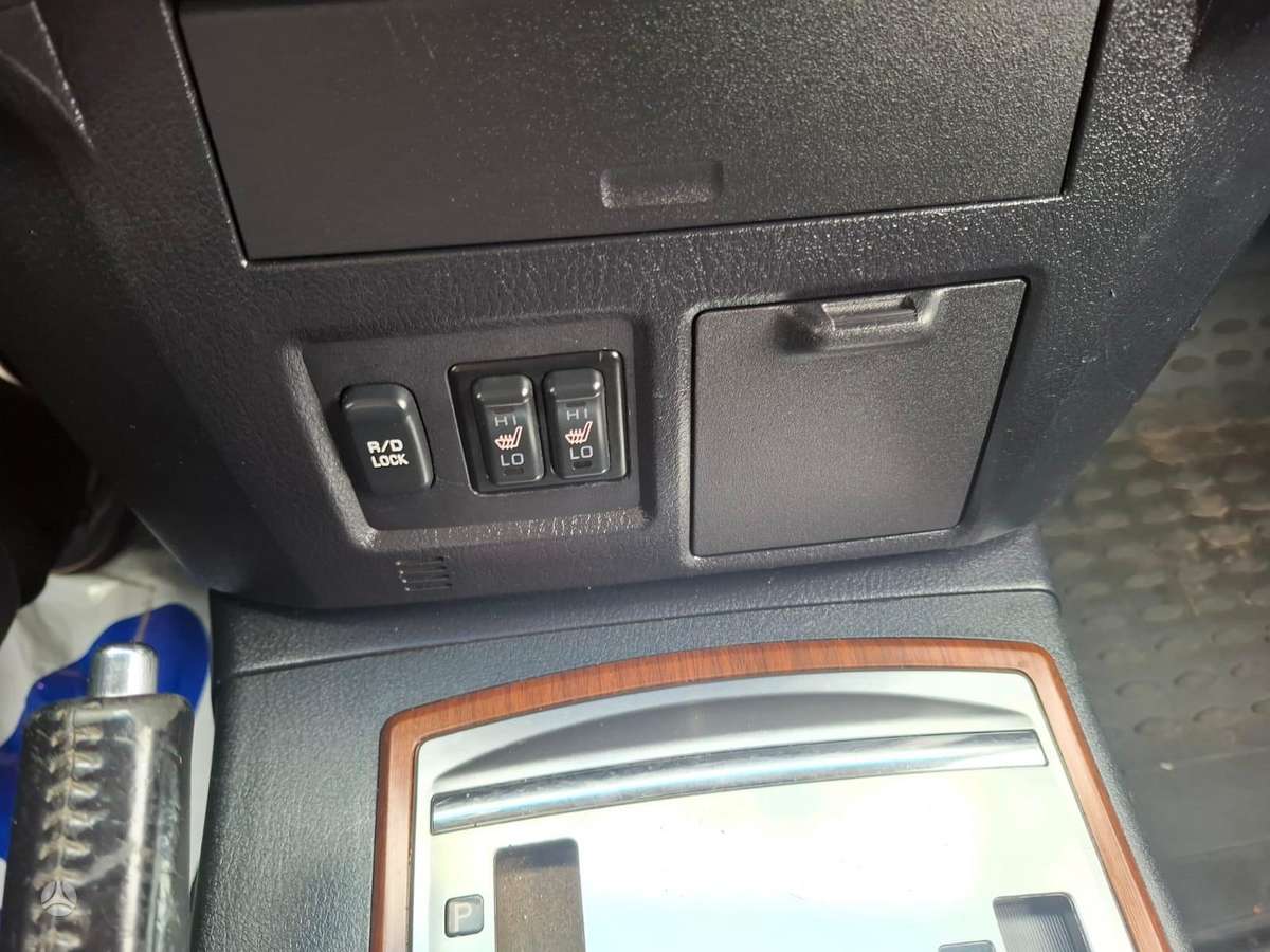 Mitsubishi Pajero 2007 — photo 15