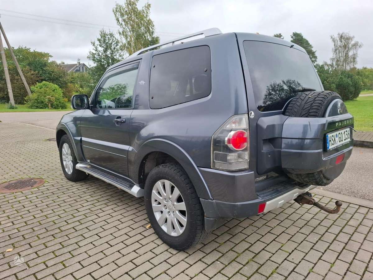 Mitsubishi Pajero 2007 — engine 3200 cm³, 170 HP (125kW)