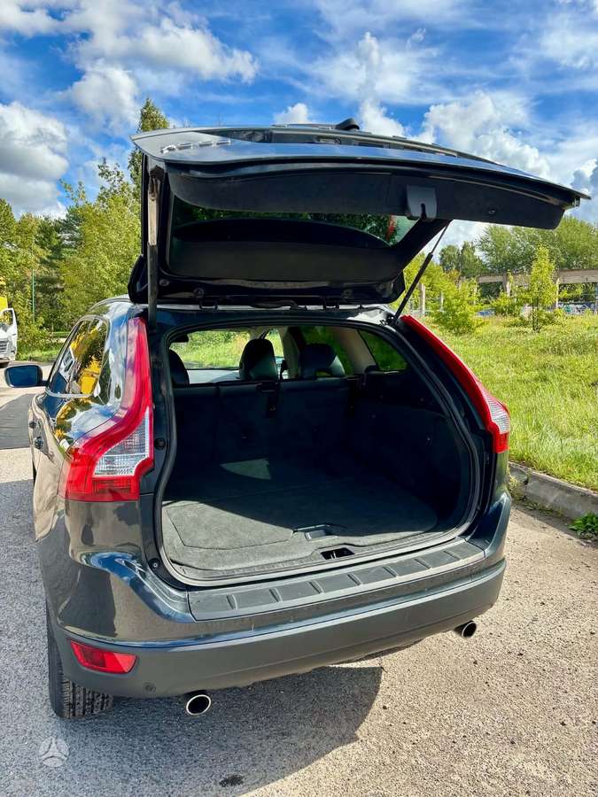 Volvo XC60 2010 — photo 6