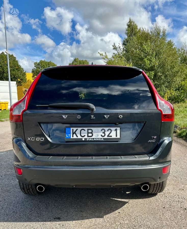 Volvo XC60 2010 — photo 7