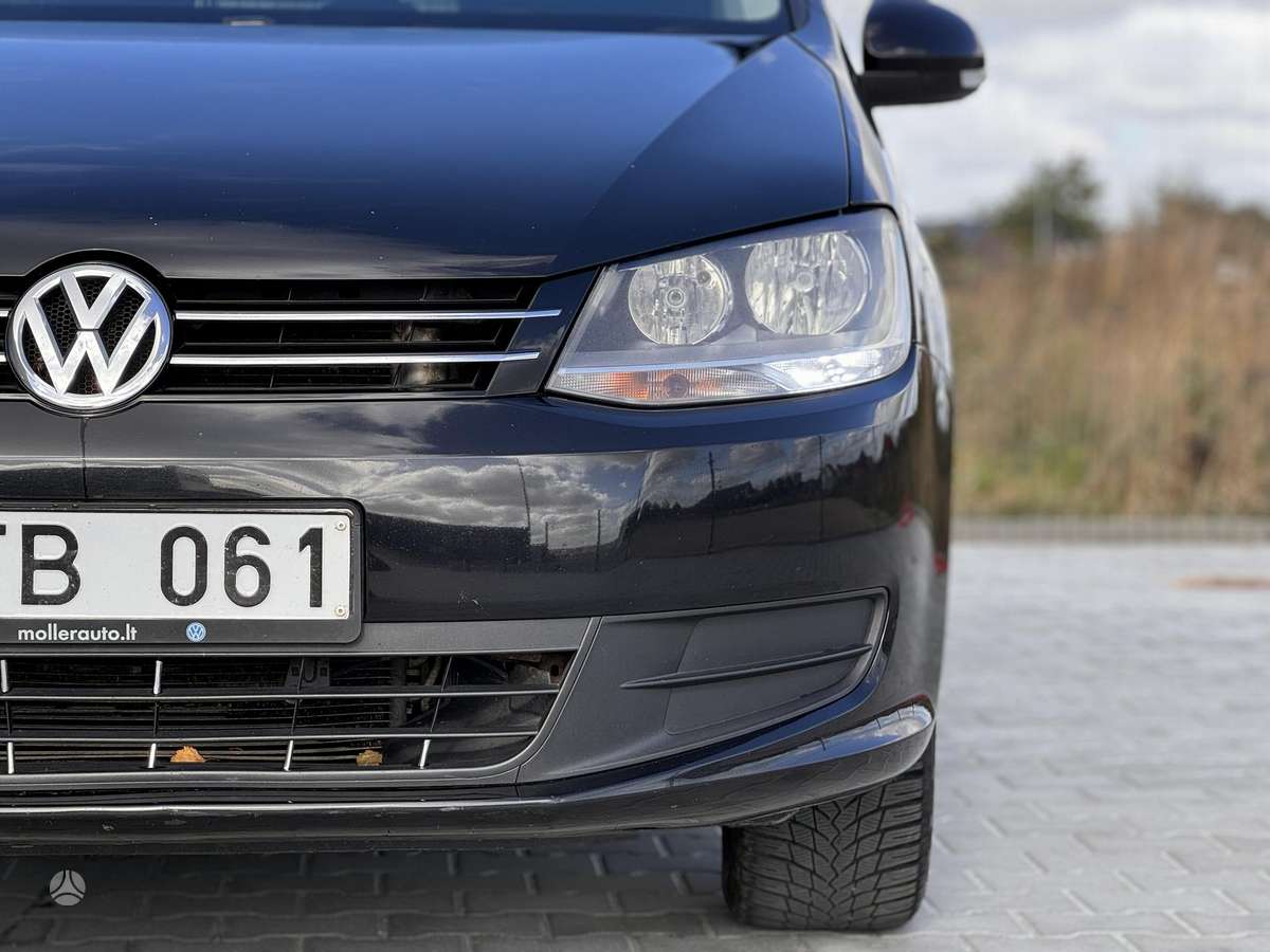 Volkswagen Sharan 2012 — салон