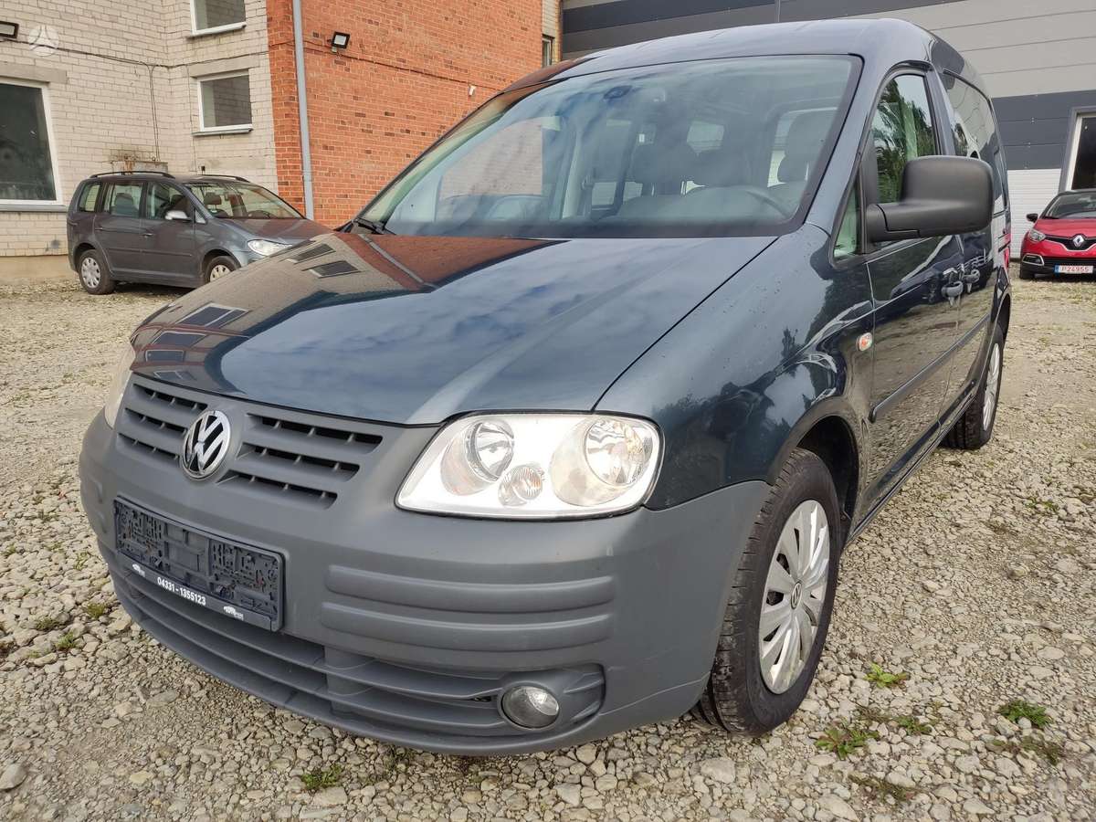 Volkswagen Caddy 2009 — вигляд ззаду