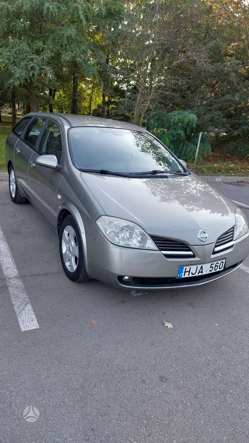 Nissan Primera 2004 — rear view