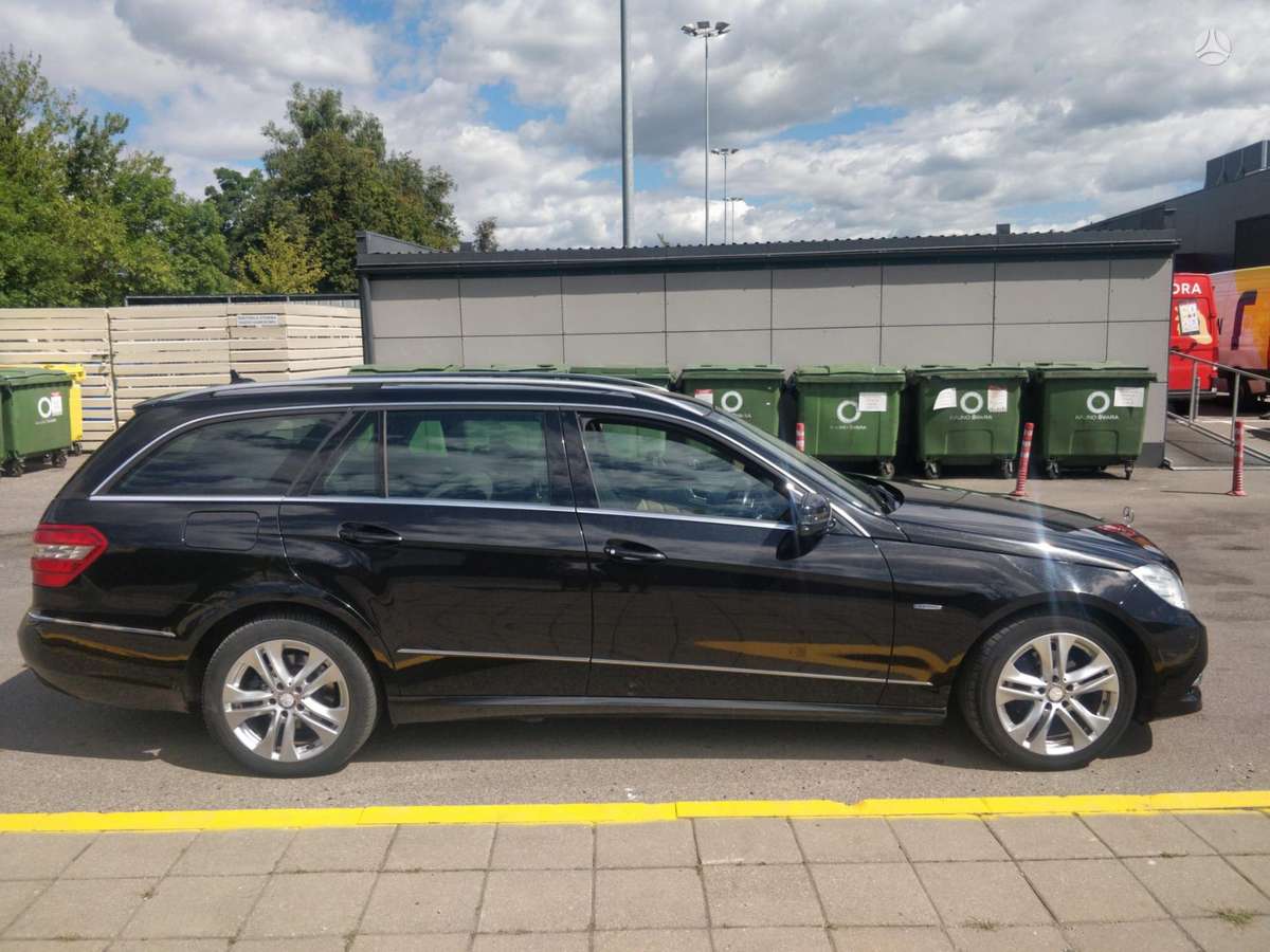 Mercedes-Benz E350 2012 — vehicle for AFU Ukraine