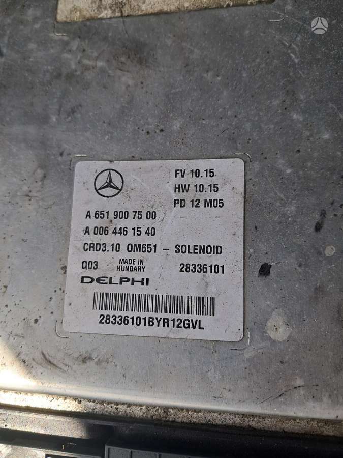 Mercedes-Benz E350 2012 — photo 31