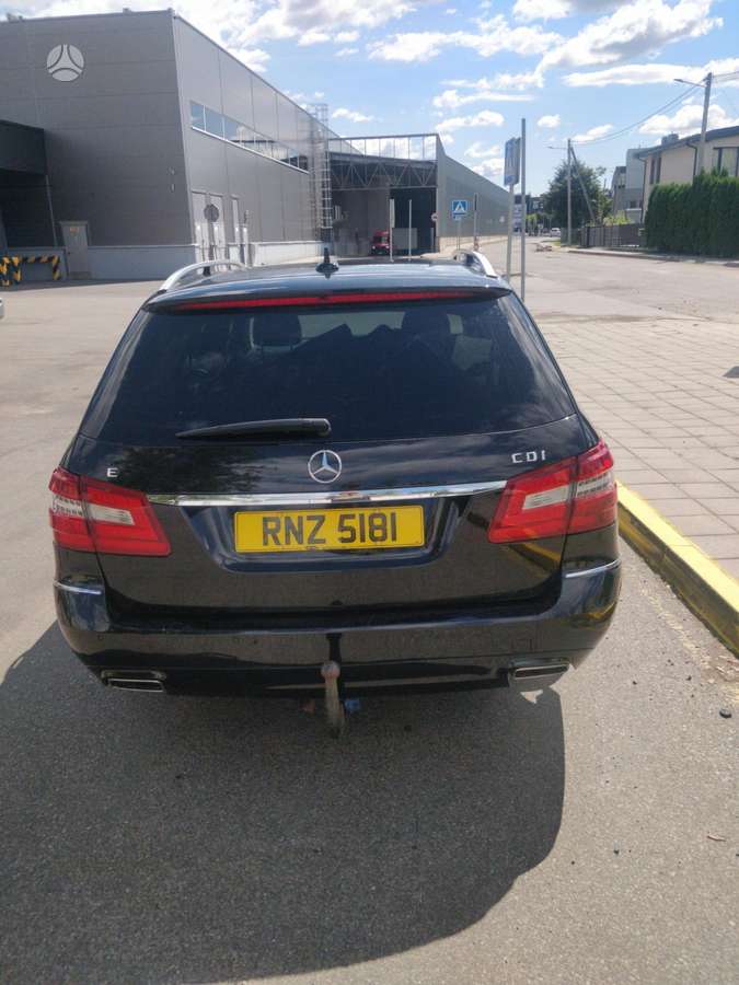 Mercedes-Benz E350 2012 — photo 5