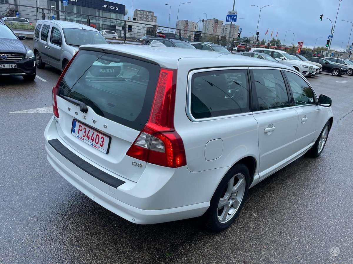 Volvo V70 2013 — двигун 1984 cm³, 163 HP (120kW)