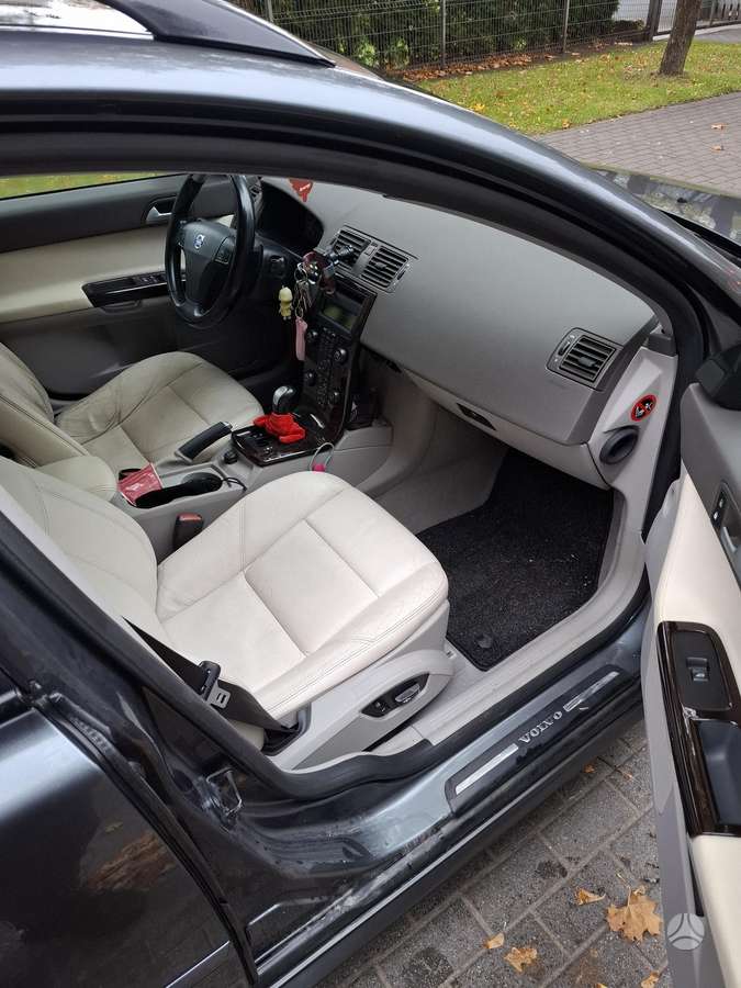 Volvo V50 2007 — photo 6