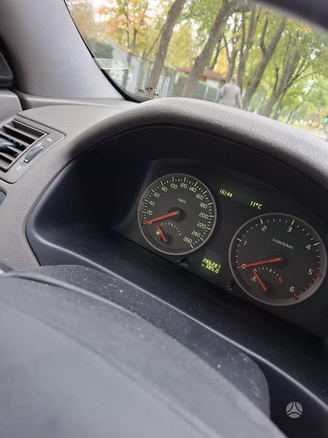 Volvo V50 2007 — photo 8