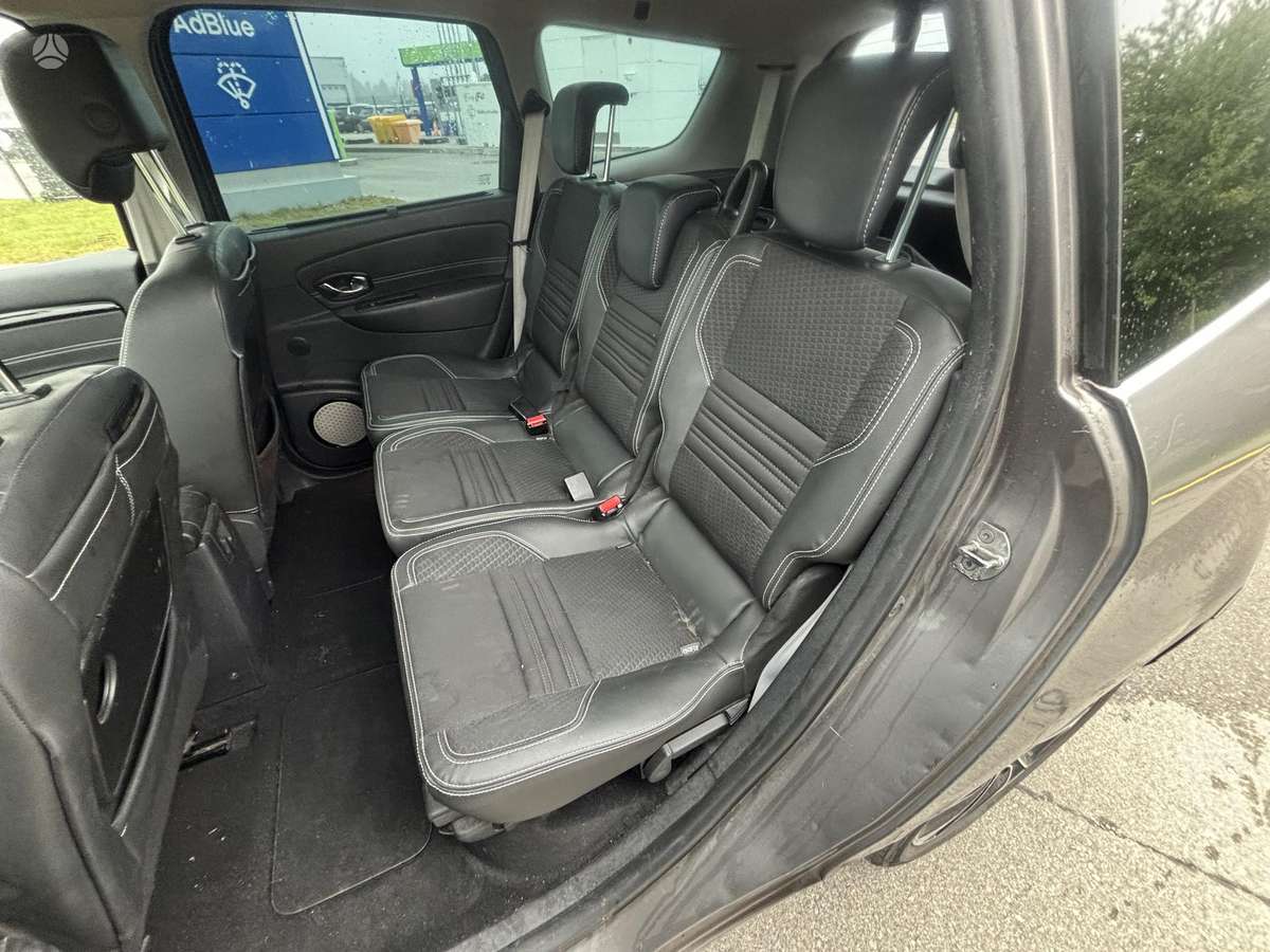 Renault Grand 2015 — photo 18