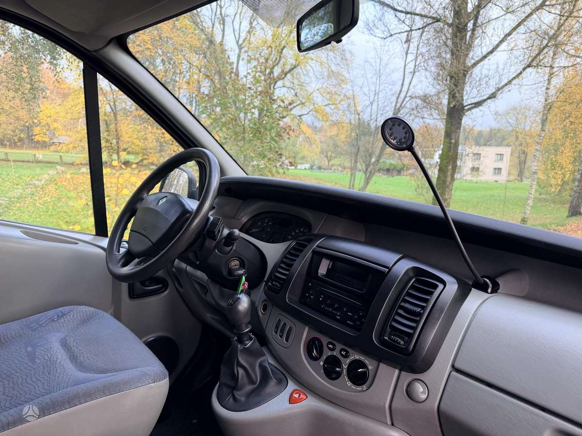 Renault Trafic 2006 — фото 20
