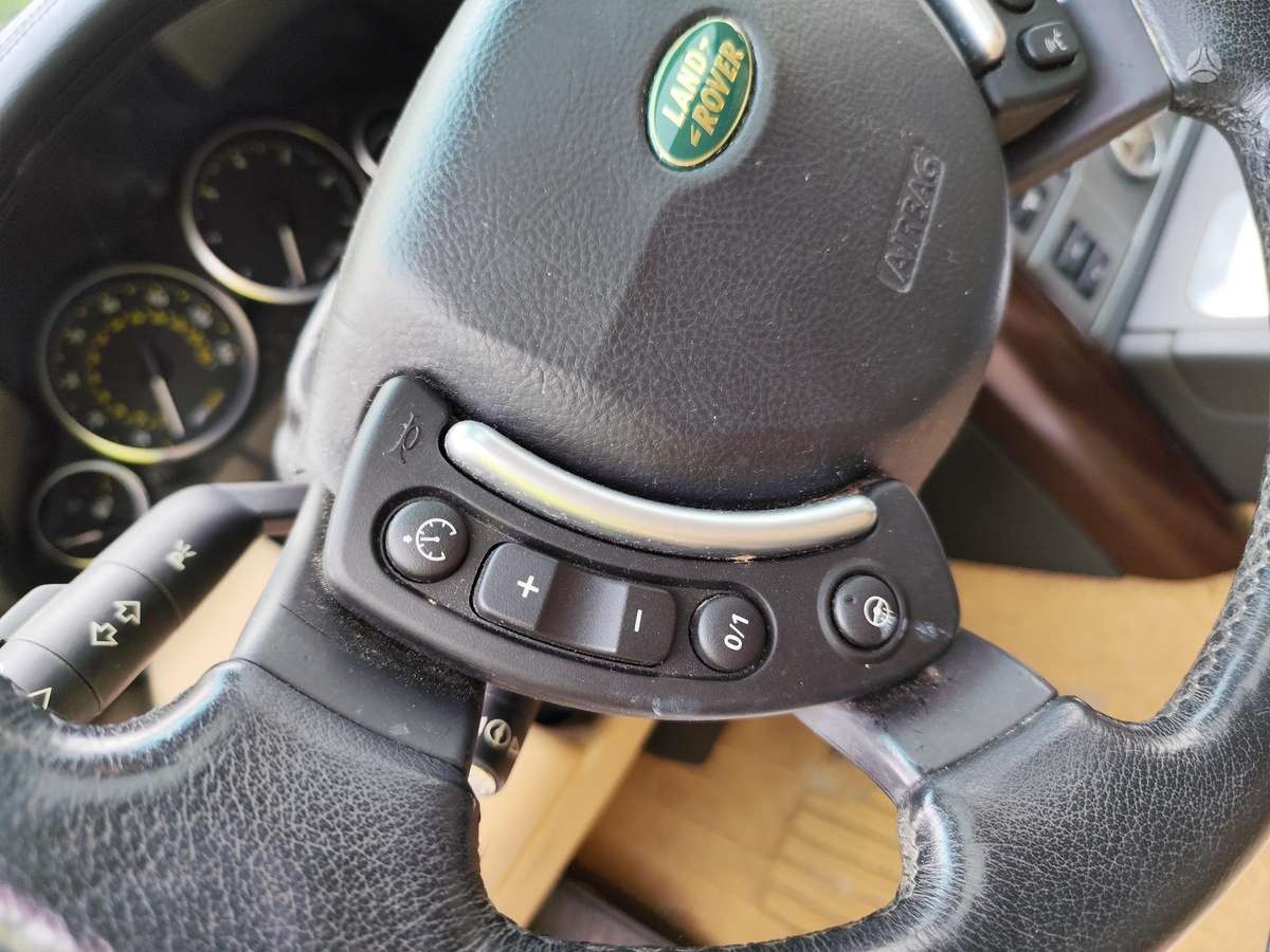 Land Rover 2008 — photo 17
