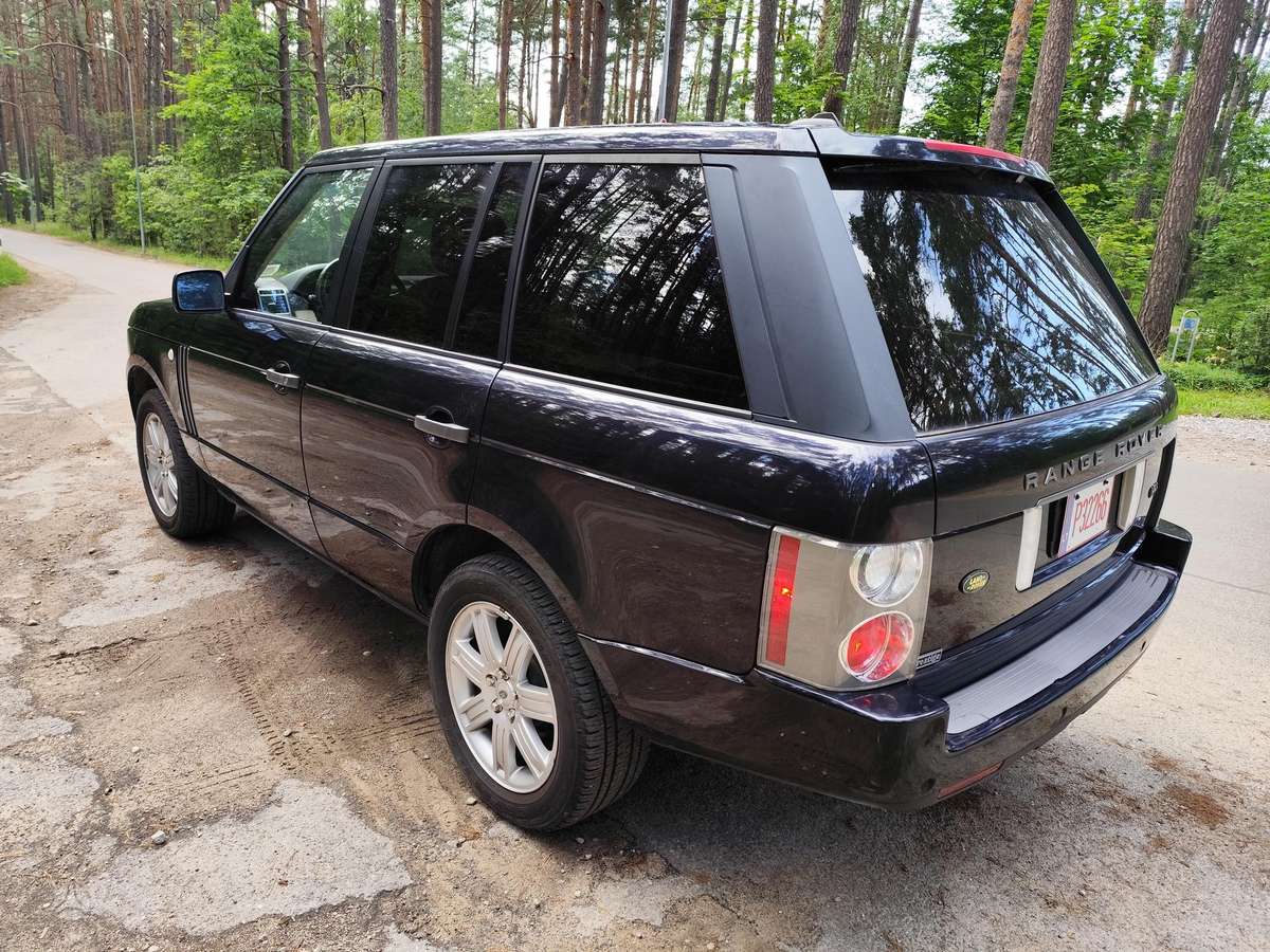 Land Rover 2008 — interior