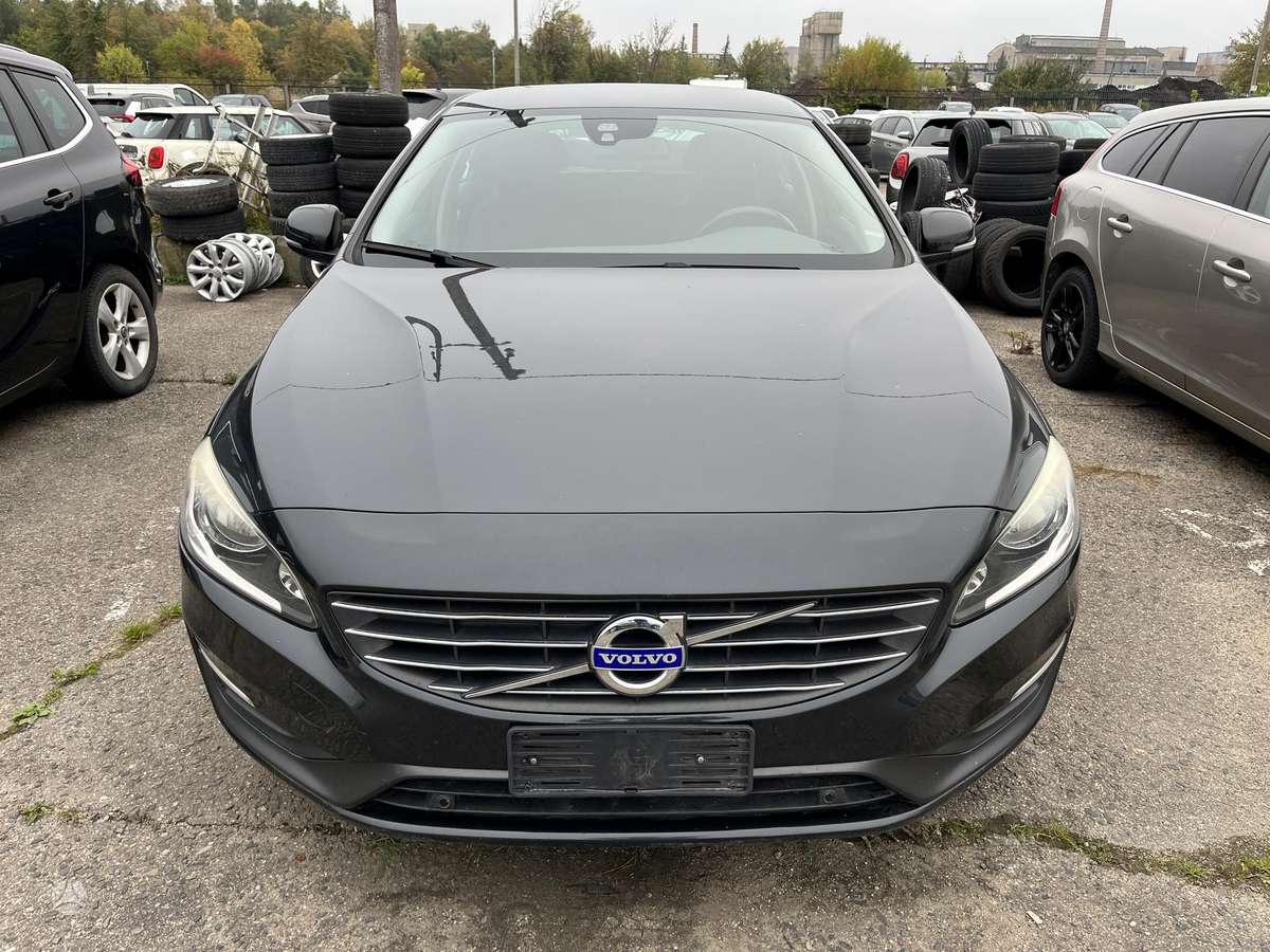 Volvo V60 2015 — фото 14