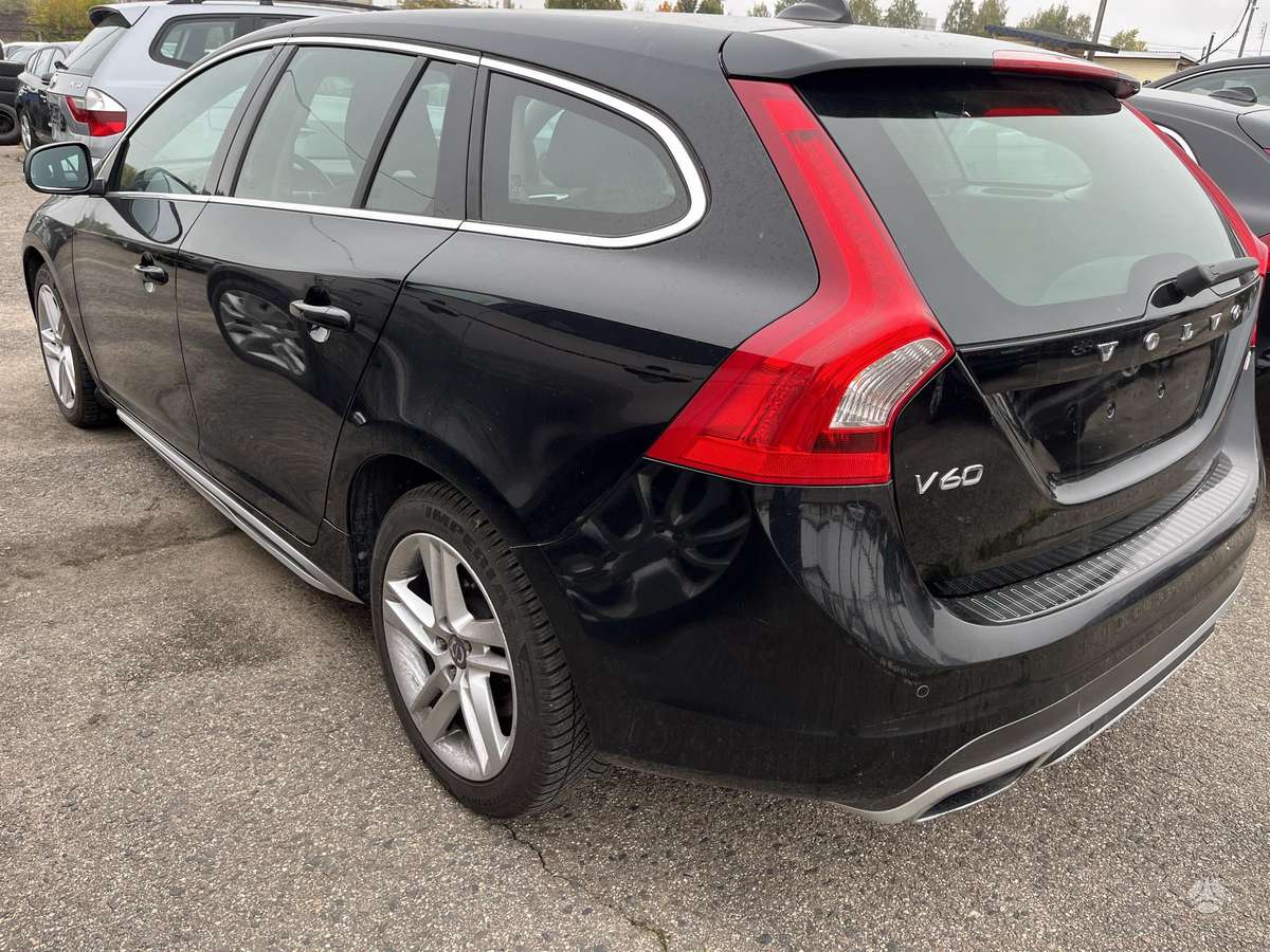 Volvo V60 2015 — фото 6