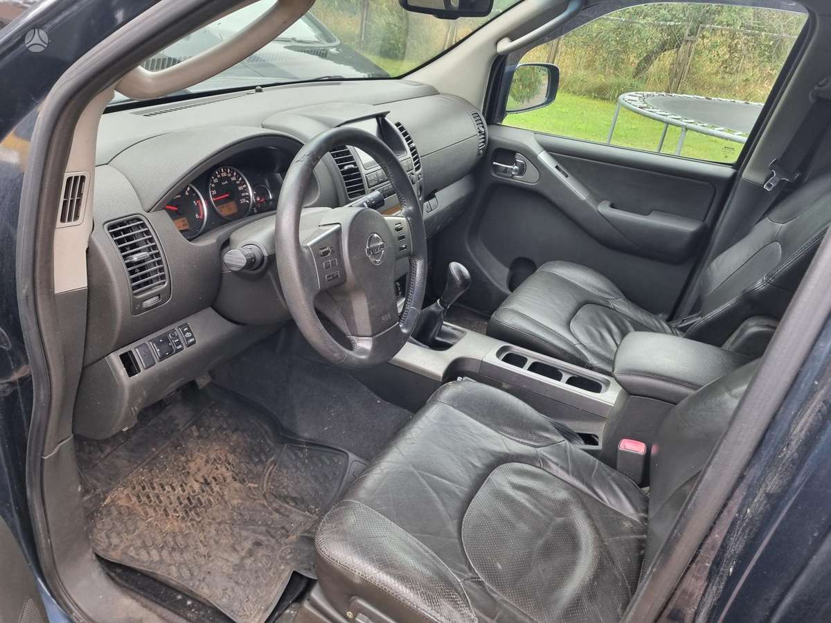 Nissan Pathfinder 2005 — photo 5