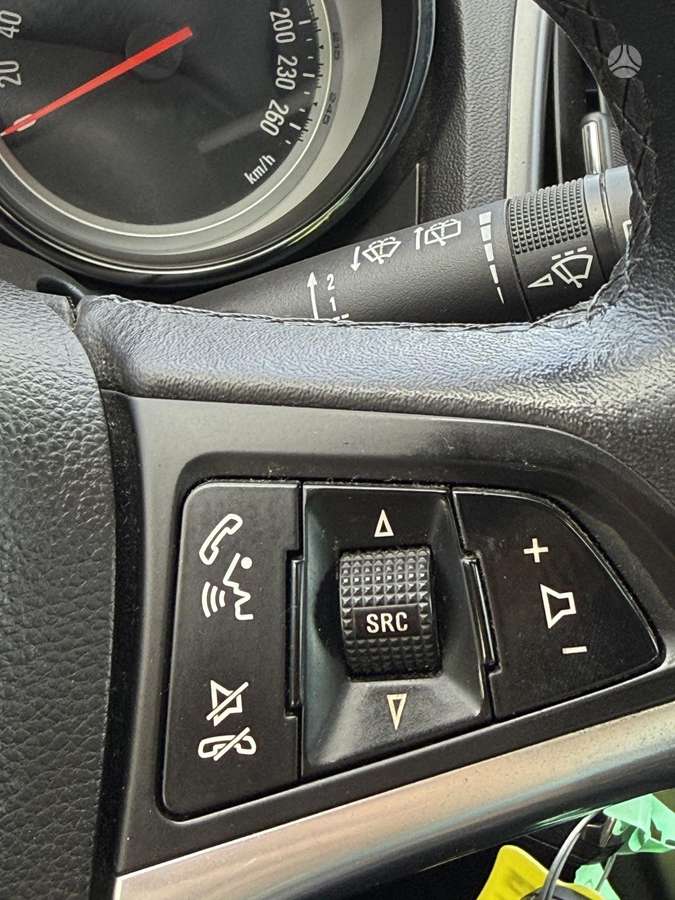 Opel Astra 2013 — photo 14