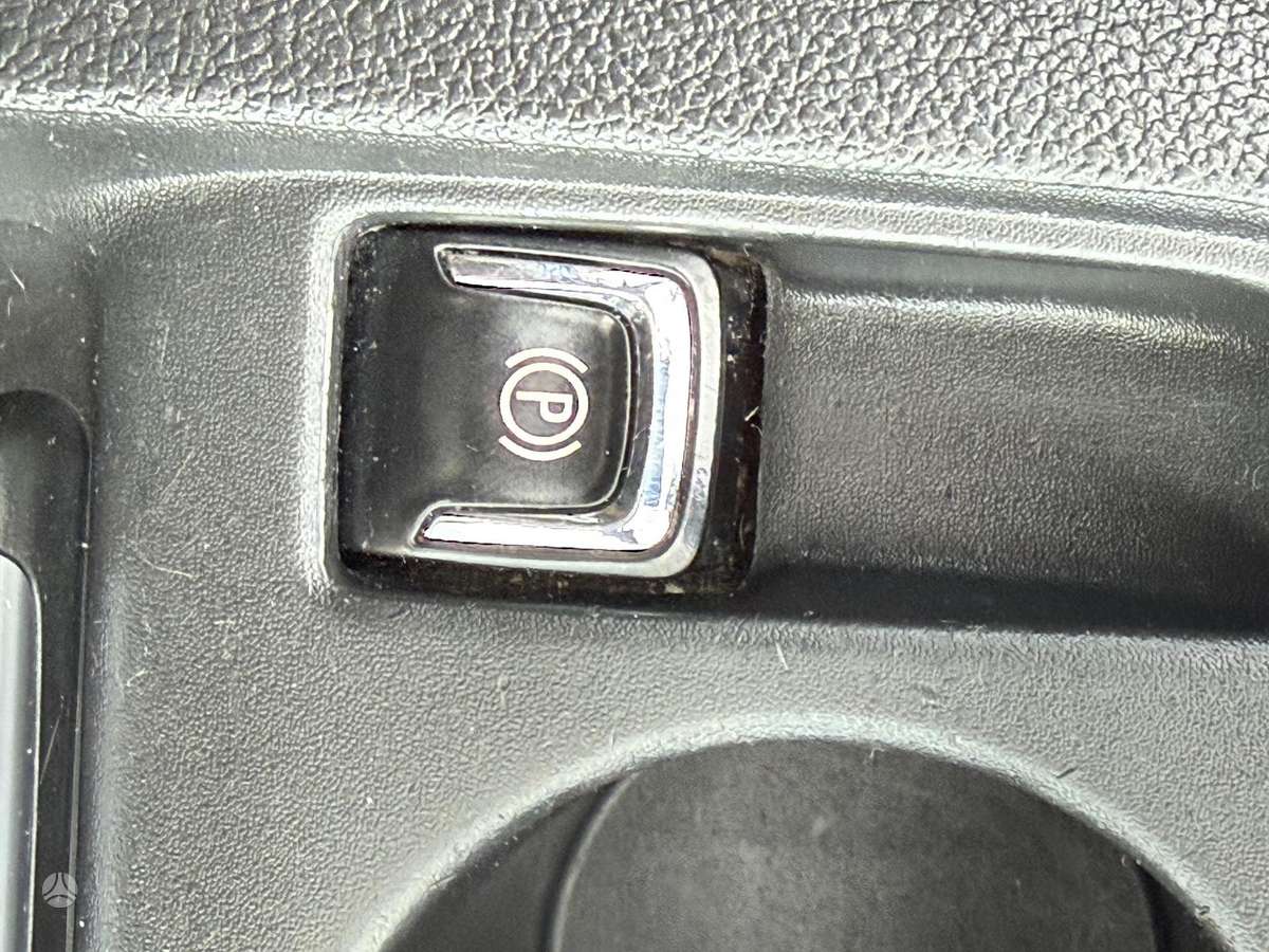 Opel Astra 2013 — photo 25