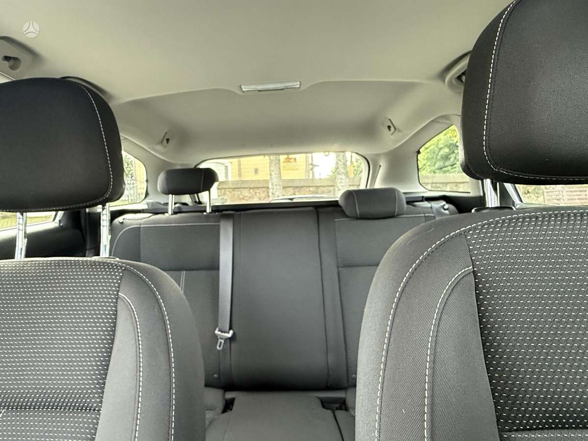 Opel Astra 2013 — photo 27