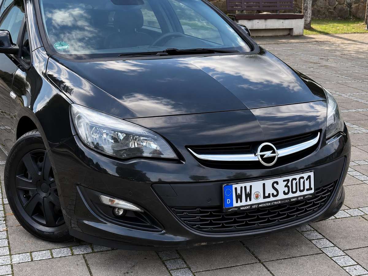 Opel Astra 2013 — engine 1686 cm³, 101 HP (74kW)