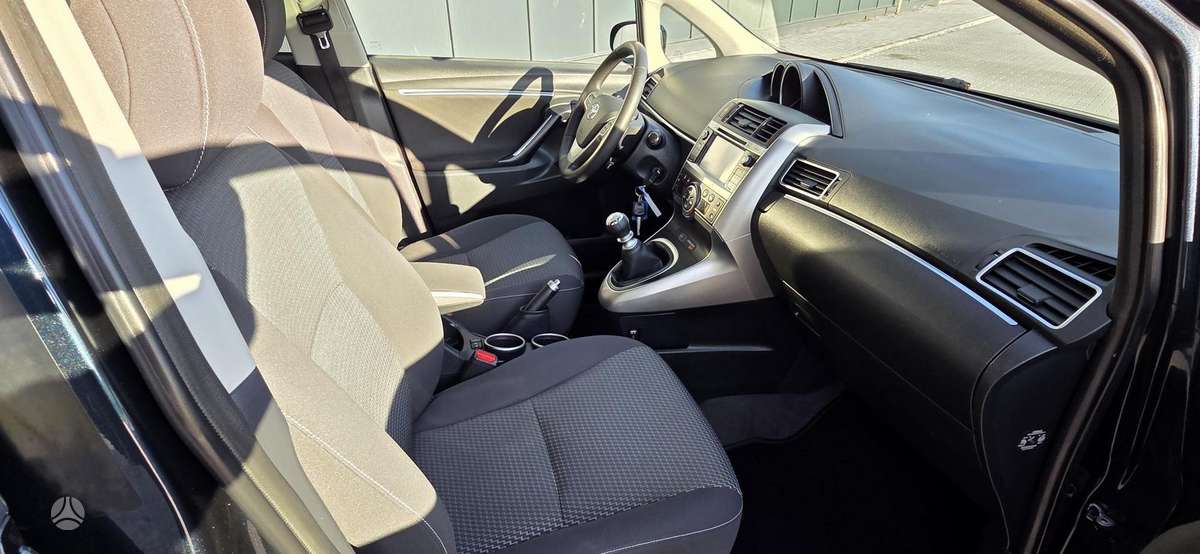 Toyota Verso 2014 — photo 14