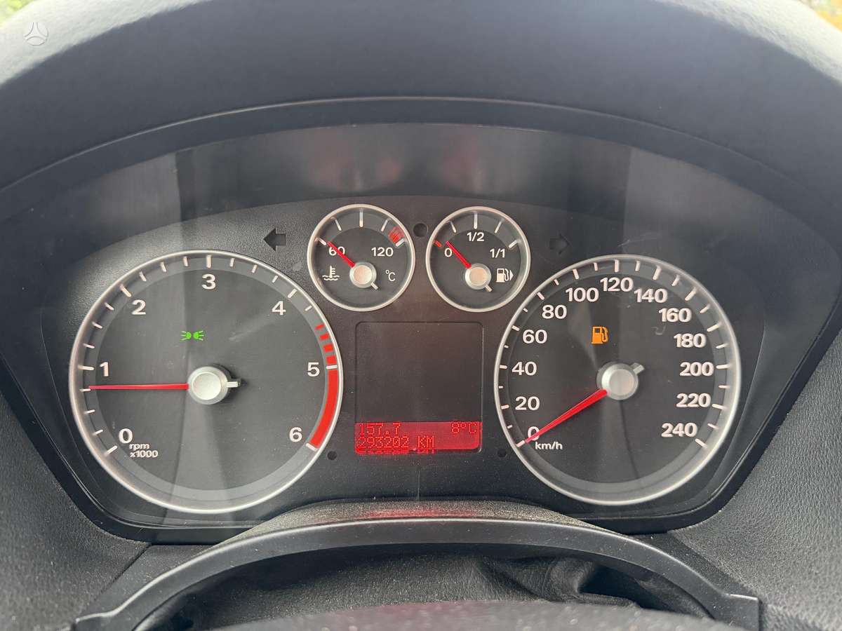 Ford C-MAX 2007 — photo 16