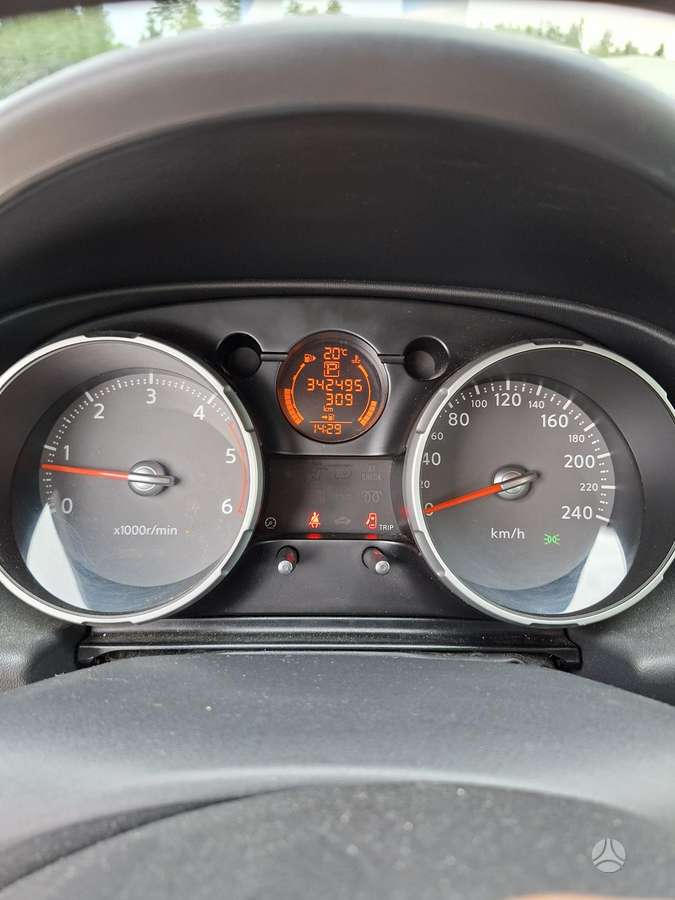 Nissan Qashqai 2009 — photo 11
