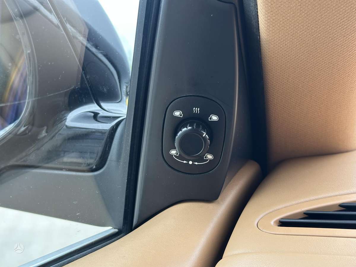 Porsche Cayenne 2010 — photo 17