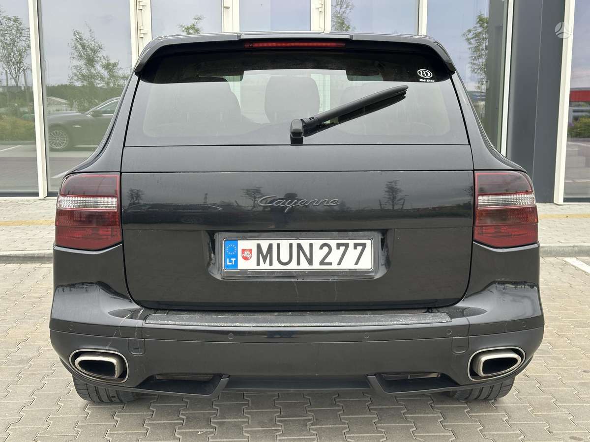 Porsche Cayenne 2010 — photo 5