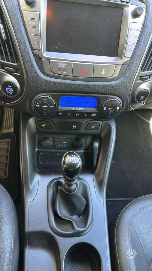Hyundai ix35 2015 — photo 11