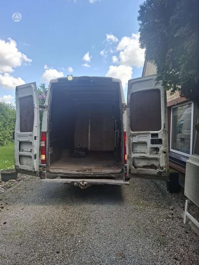 Iveco Daily 2010 — photo 18