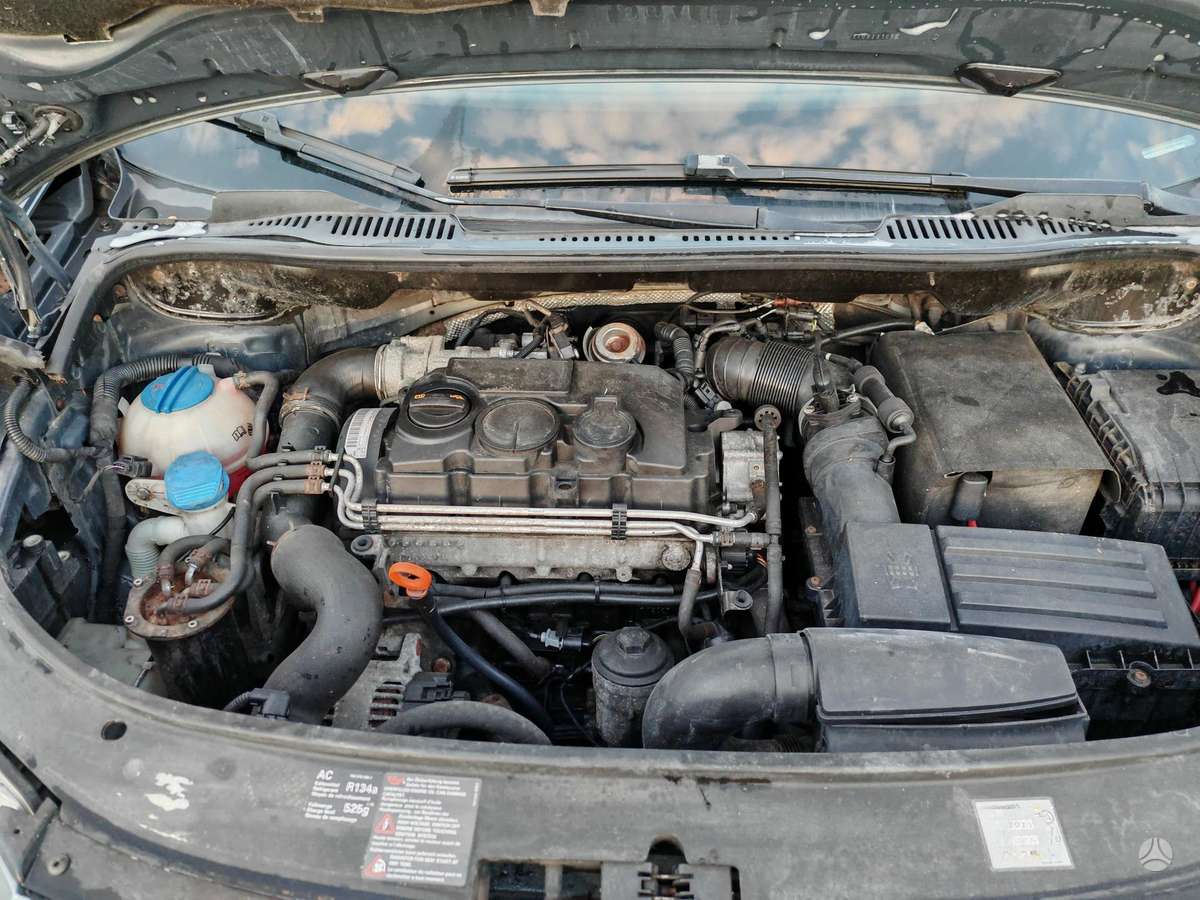 Volkswagen Touran 2008 — photo 12