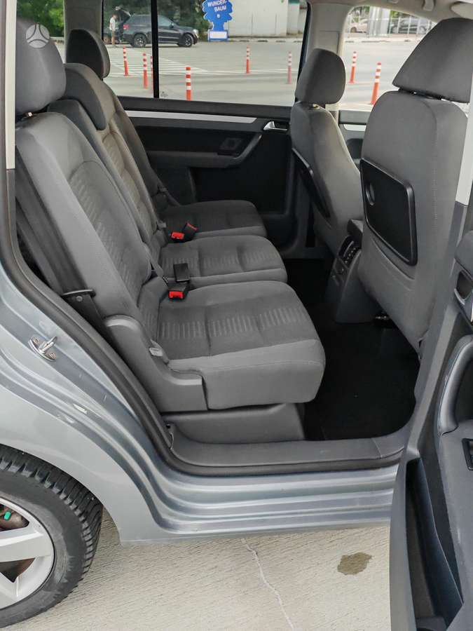 Volkswagen Touran 2008 — photo 15