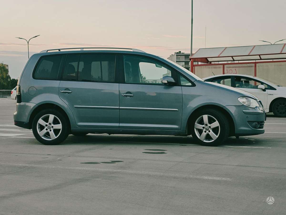 Volkswagen Touran 2008 — photo 9