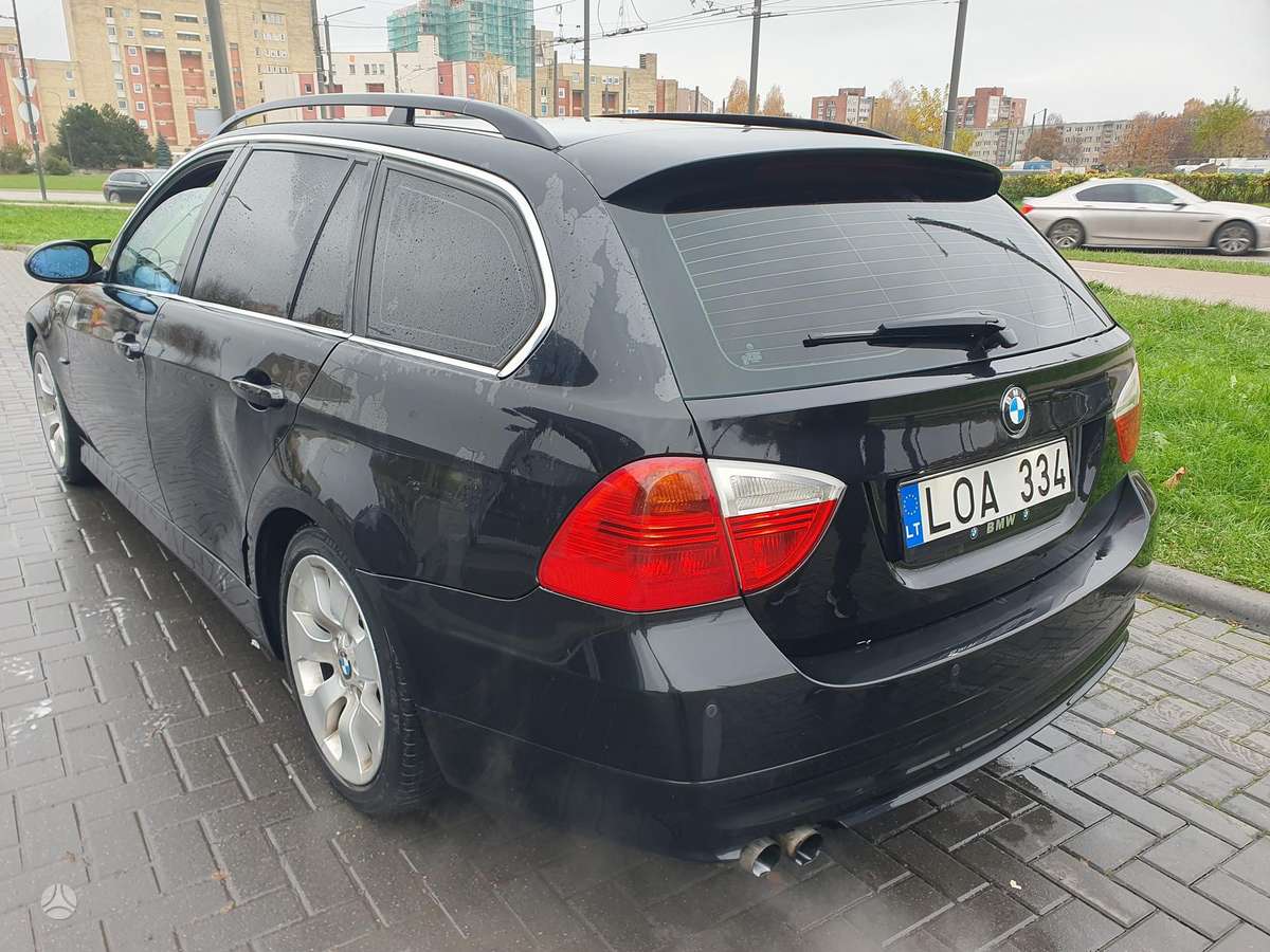 BMW 325 2005 — engine 2500 cm³, 218 HP (160kW)