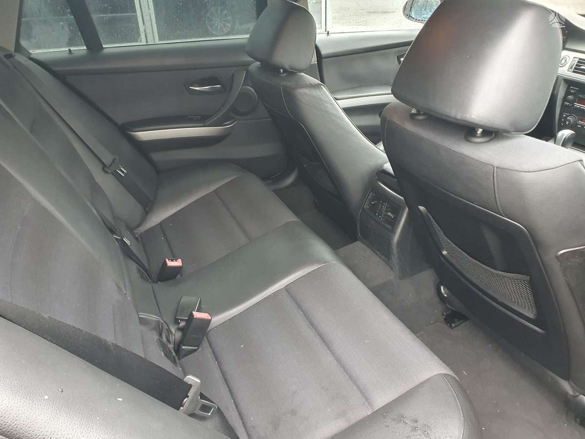 BMW 325 2005 — photo 9