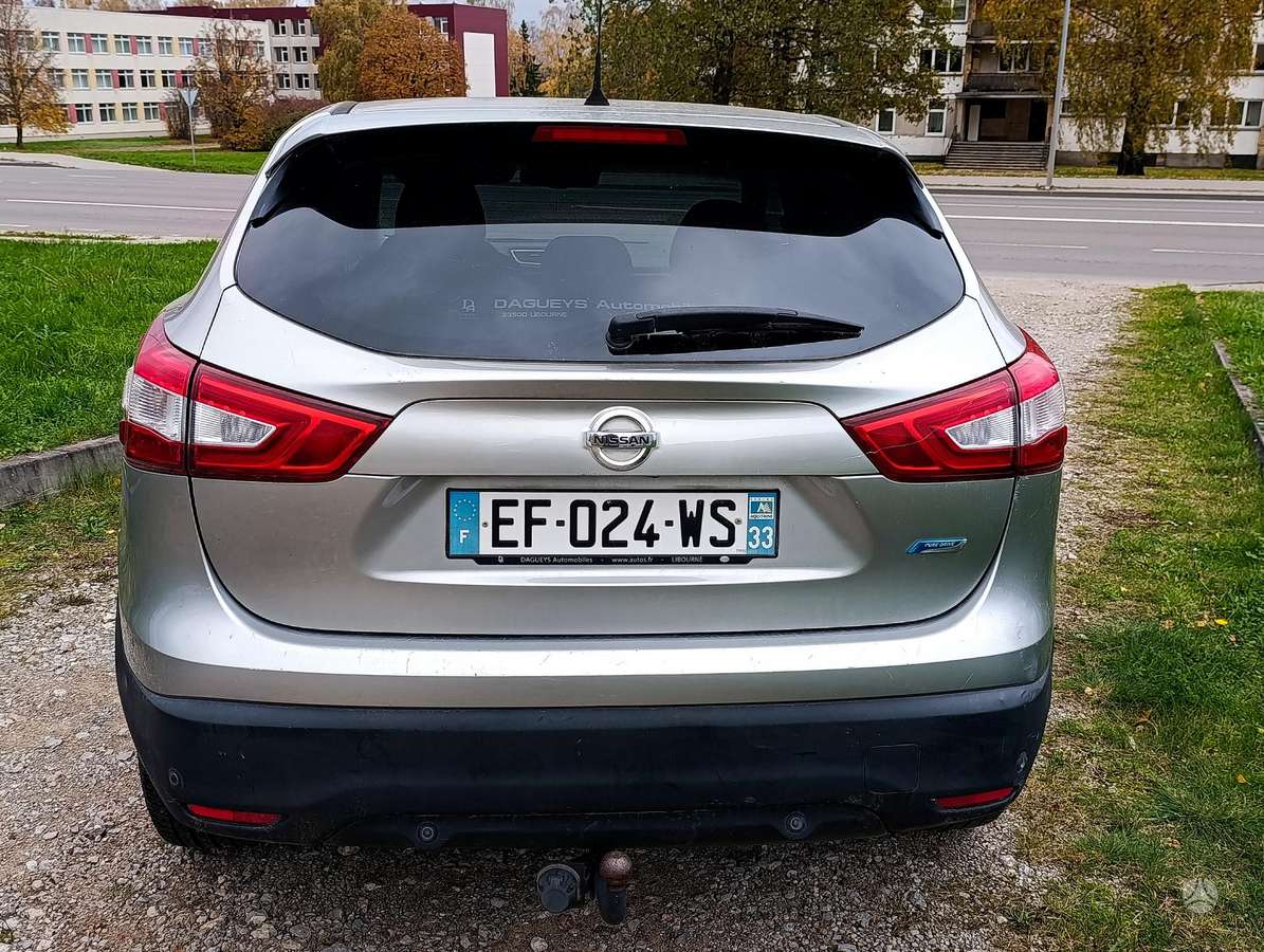 Nissan Qashqai 2015 — engine 1461 cm³, 110 HP (81kW)