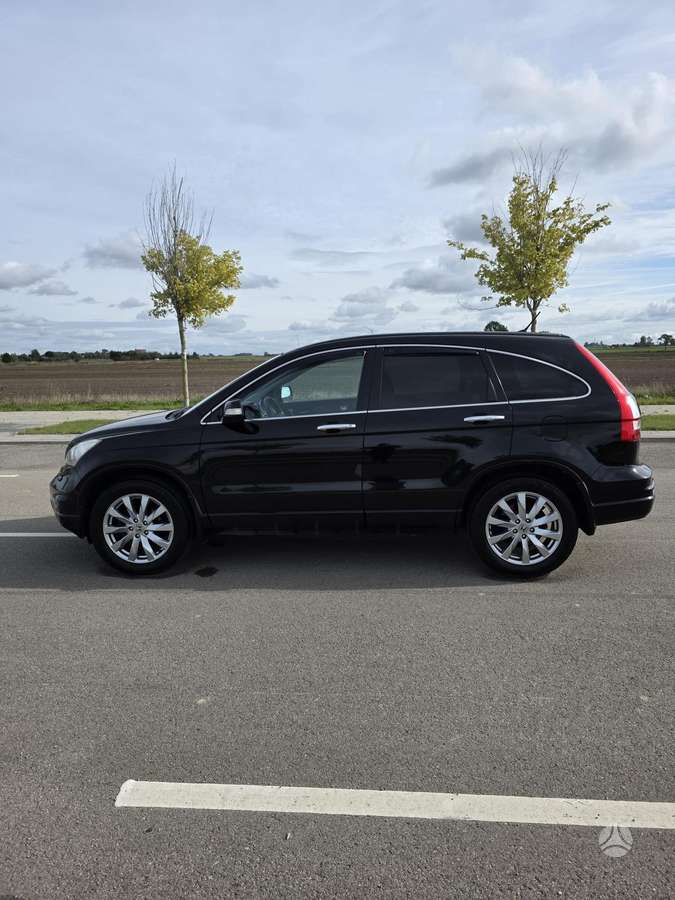 Honda CR-V 2011 — вигляд ззаду