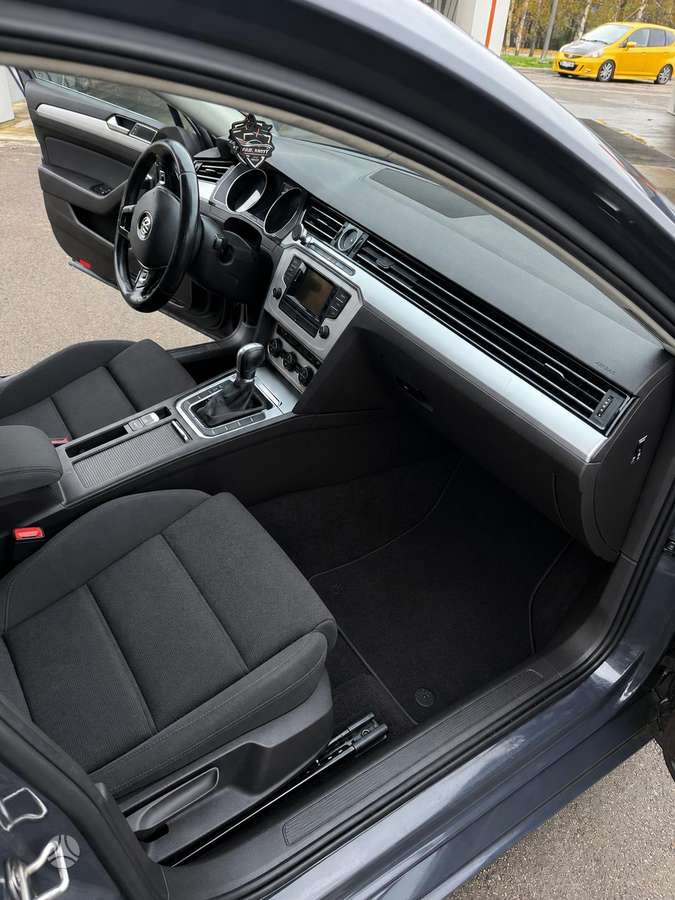 Volkswagen Passat 2015 — photo 8