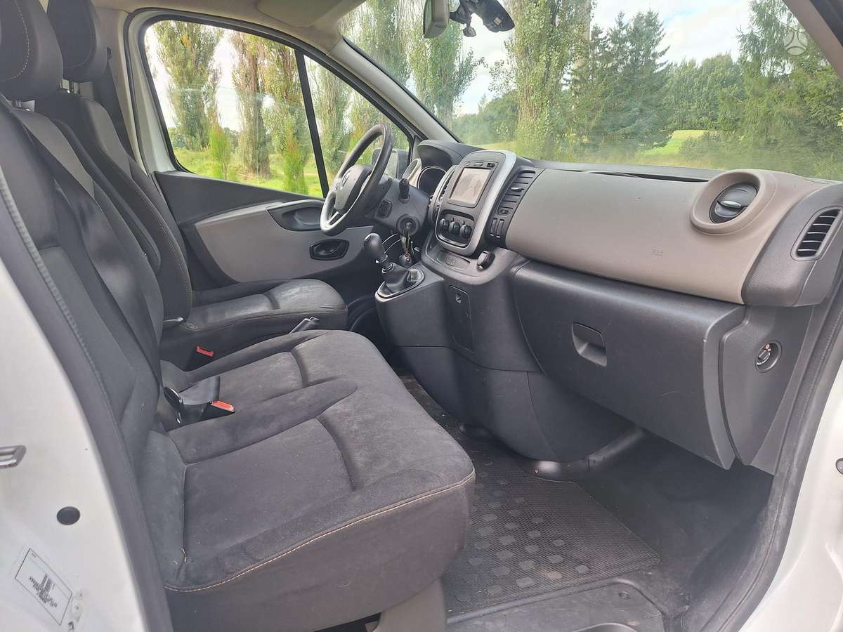 Renault Trafic 2015 — фото 5