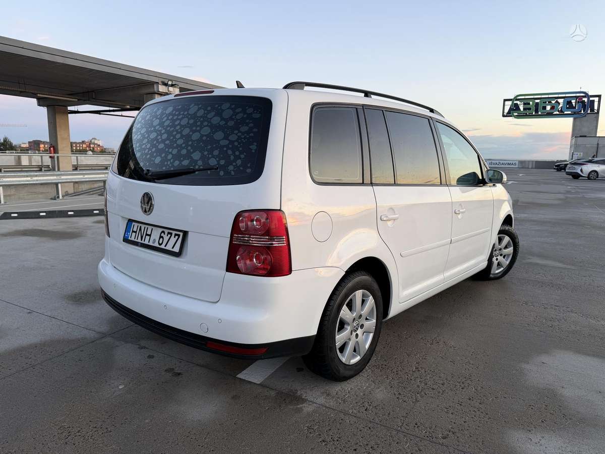 Volkswagen Touran 2008 — photo 13