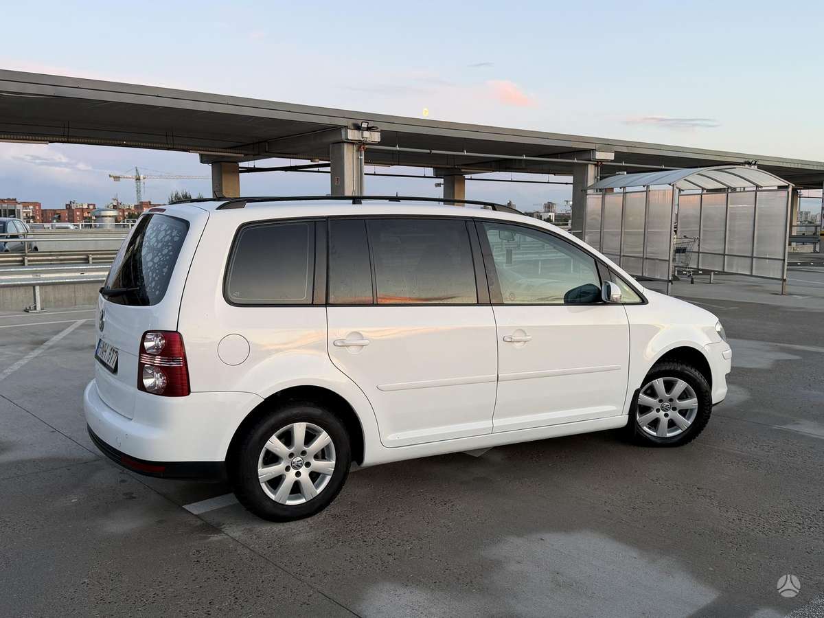 Volkswagen Touran 2008 — photo 14