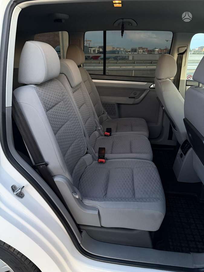 Volkswagen Touran 2008 — photo 20