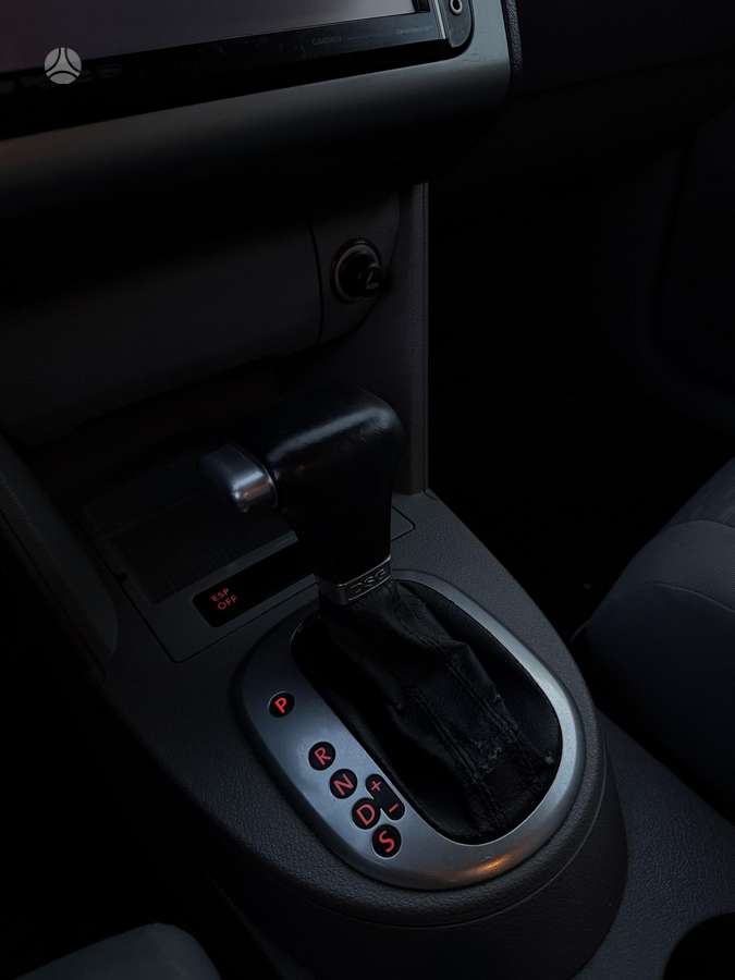 Volkswagen Touran 2008 — photo 25